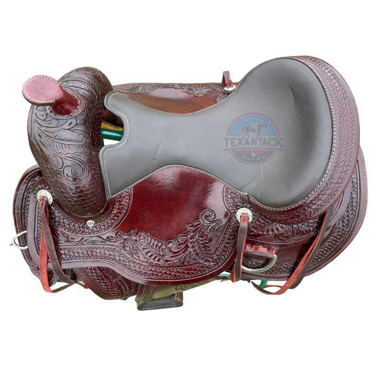 Western Endurance Saddle – High-Quality Leather with Leaf Tooling & Padded Seat
