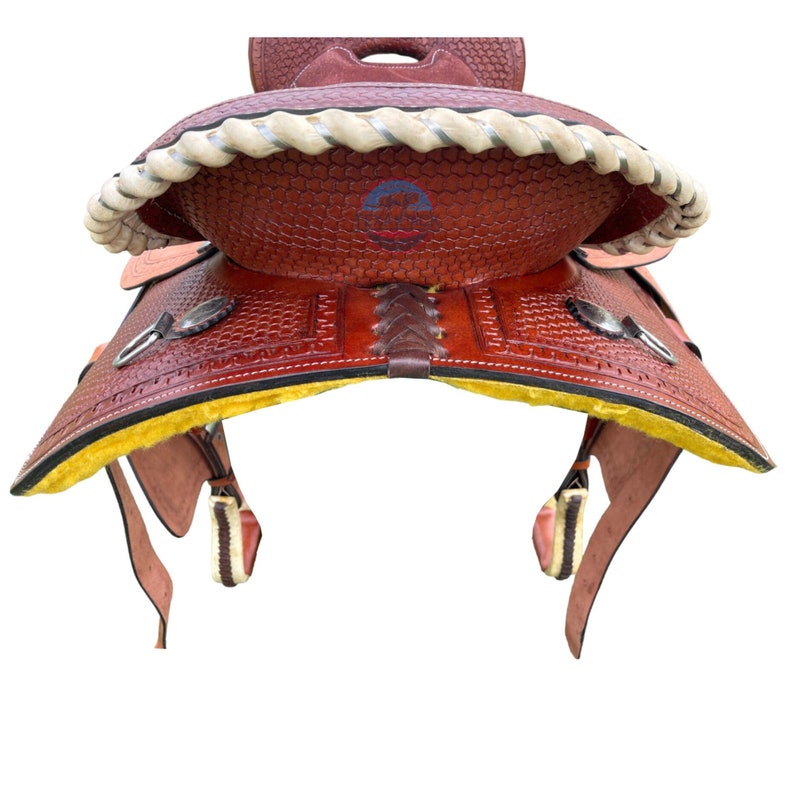 Western Pleasure & Trail Saddle – Basket Weave Tooling, Comfortable & Versatile Ride