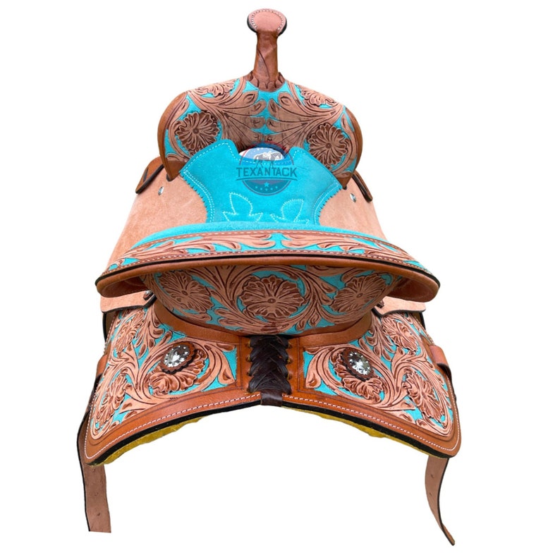 Handcrafted Western Saddle – 100% Genuine Leather with Floral Tooling &amp; Silver Conchos