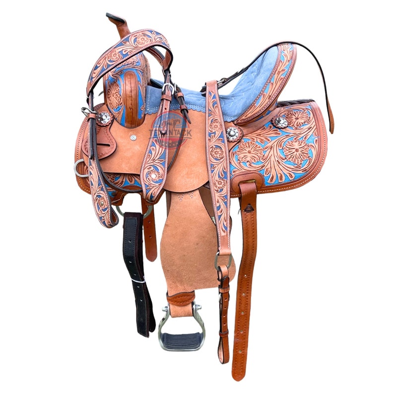 Handcrafted Western Saddle – 100% Genuine Leather with Floral Tooling &amp; Silver Conchos