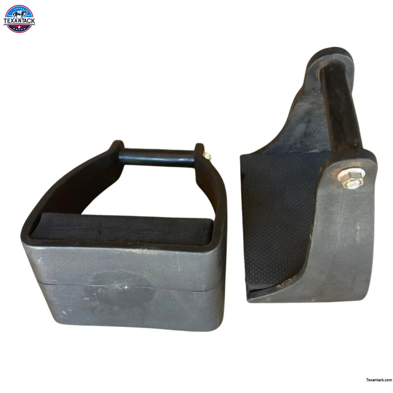 RESISTANCE Lightweight Polymer Trail Stirrups - 3 Inch NewEngland Tack